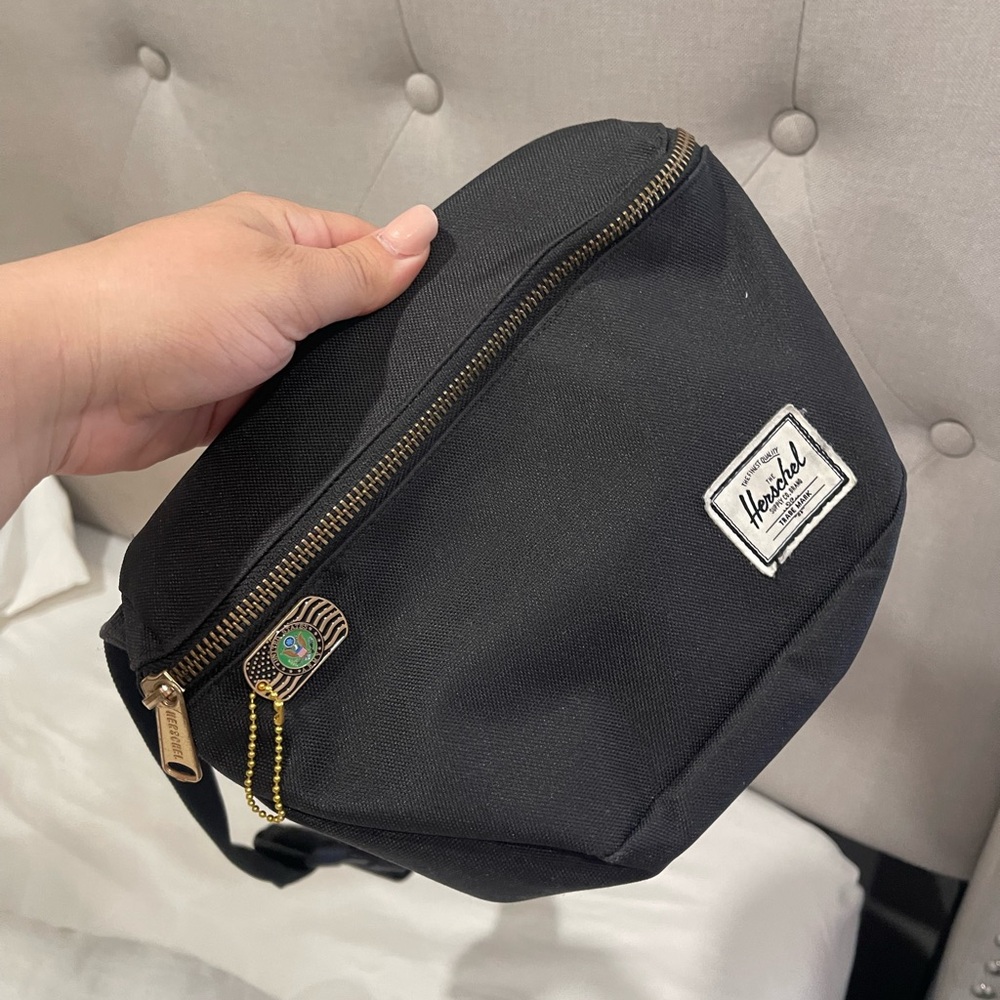 Herschel fanny pack